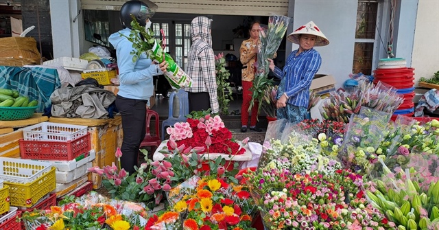 Hoa hồng có giá rẻ bất ngờ trước ngày 20-10