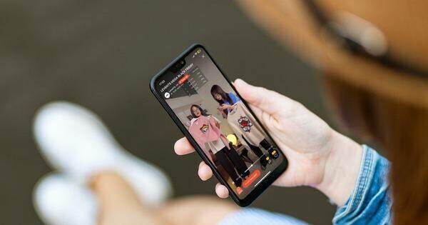 Nhiều thương hiệu tăng doanh số nhờ đẩy mạnh livestream trên sàn thương mại điện tử