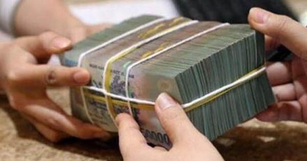 Vay ngân hàng 500 triệu đồng phải trả bao nhiêu lãi mỗi tháng?