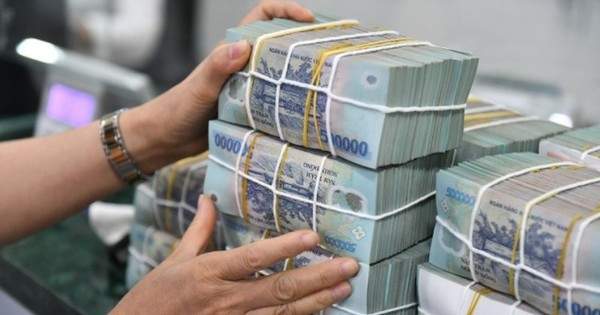 Ngân hàng, công ty chứng khoán ‘đua’ tăng vốn