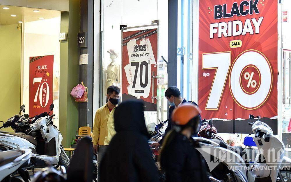 Cẩn thận chiêu tăng giá cao rồi giảm sốc dịp Black Friday, người mua hớ nặng