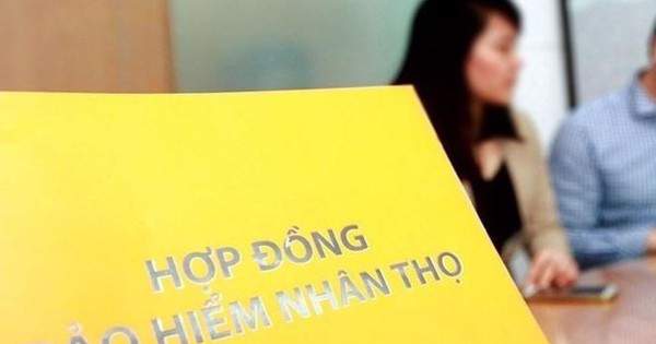 Cấm ngân hàng bán bảo hiểm liên kết đầu tư khi khách vay tiền