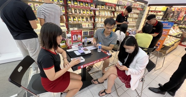 Cửa hàng công nghệ, điện máy “hốt bạc” dịp Black Friday
