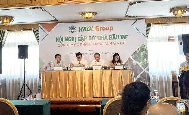 Bầu Đức sắp bán thêm bệnh viện, mục tiêu đưa HAGL thành doanh nghiệp niêm yết không có nợ Bầu Đức sắp bán thêm bệnh viện, mục tiêu đưa HAGL thành doanh nghiệp niêm yết không có nợ