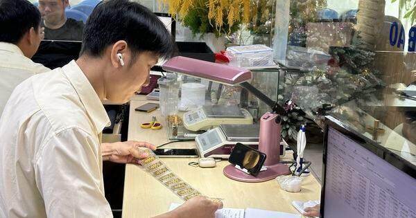 Chốt lời khủng hay giữ chờ ‘ăn đậm’ Chốt lời khủng hay giữ chờ ‘ăn đậm’