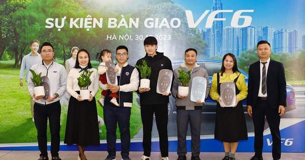 VinFast bàn giao lô xe VF 6 đầu tiên cho khách hàng VinFast bàn giao lô xe VF 6 đầu tiên cho khách hàng