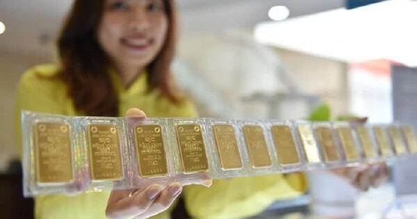 Giá vàng trong nước tăng mạnh lên gần 76 triệu đồng/lượng, nhà đầu tư lãi đậm