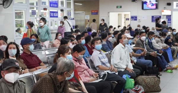 Công an TP HCM khởi tố 4 người mua bán giấy tờ giả của 4 bệnh viện