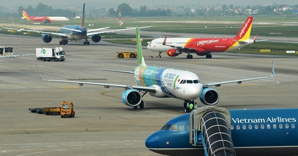 Khách bay nội địa giảm, bay quốc tế tăng