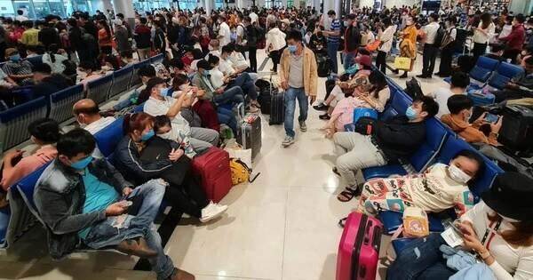 Cử tri phản ánh ‘giá vé máy bay cao và không ổn định’, Bộ GTVT nói gì?