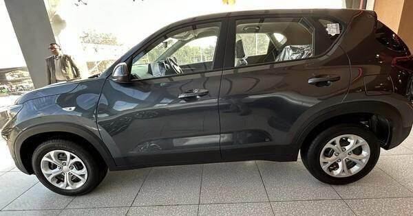 Kia Sonet 2024 bản tiêu chuẩn ‘cắt’ nhiều tính năng, giá dưới 300 triệu đồng