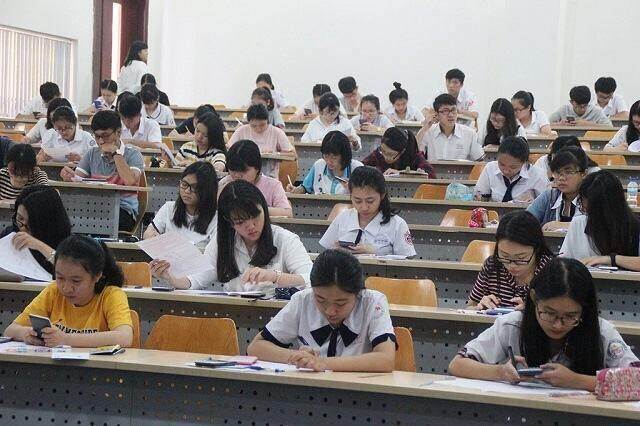 Chính phủ ‘chốt’ điều chỉnh lộ trình tăng học phí đại học