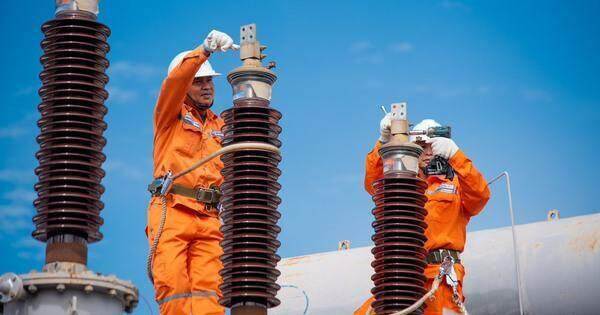 EVNCPC đầu tư gần 700 tỷ đồng phát triển lưới điện trên địa bàn tỉnh Đắk Lắk EVNCPC đầu tư gần 700 tỷ đồng phát triển lưới điện trên địa bàn tỉnh Đắk Lắk