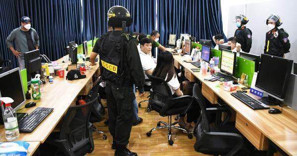 Vỡ nợ hơn 100 tỉ đồng, nhân viên ngân hàng uống thuốc trừ sâu tự tử?