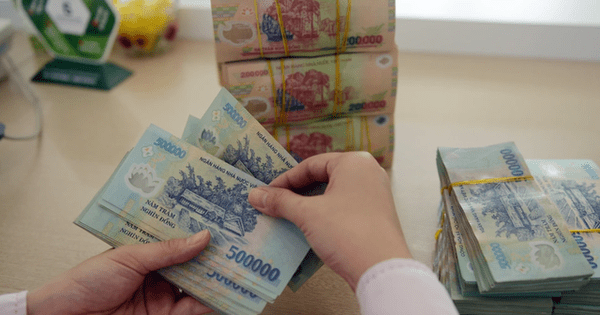 Nhân viên IT tại một ngân hàng vừa nhận thưởng Tết 150 triệu đồng, “leader” thưởng gấp 3