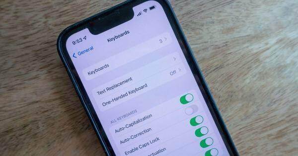 Bản cập nhật iOS 17.4 khiến bàn phím iPhone ‘nổi loạn’ Bản cập nhật iOS 17.4 khiến bàn phím iPhone ‘nổi loạn’