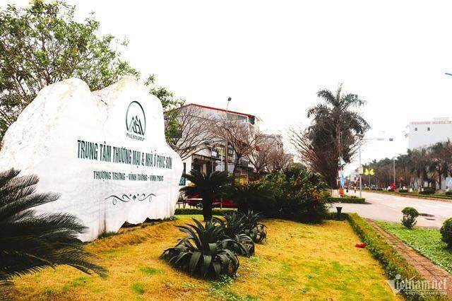 Kẻ khóc, người cười tại các dự án bất động sản của Tập đoàn Phúc Sơn Kẻ khóc, người cười tại các dự án bất động sản của Tập đoàn Phúc Sơn