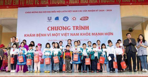 Lifebuoy cùng Hội Thầy thuốc trẻ Việt Nam giúp 30.000 người dân được khám bệnh miễn phí Lifebuoy cùng Hội Thầy thuốc trẻ Việt Nam giúp 30.000 người dân được khám bệnh miễn phí