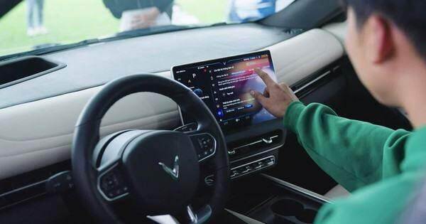 Người dùng VinFast rủ nhau test “mức độ lợi hại” của xe điện