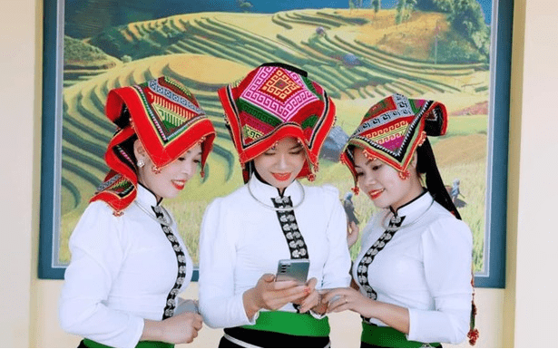 Phát huy năng lực của phụ nữ trên hành trình chuyển đổi số Phát huy năng lực của phụ nữ trên hành trình chuyển đổi số