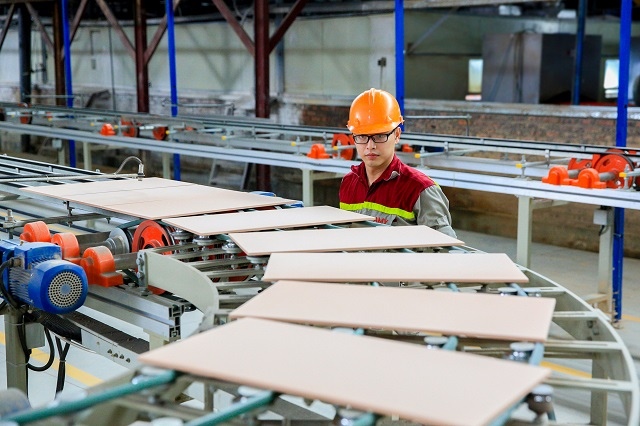 Thay Chủ tịch trước thềm ĐHĐCĐ, doanh nghiệp gạch ốp lát vốn 80 tỷ đang kinh doanh ra sao?