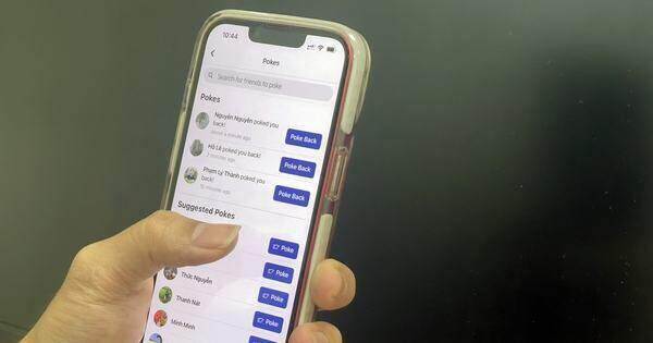 Tính năng ‘chọc ghẹo bạn bè’ trở lại mạnh mẽ trên Facebook Tính năng ‘chọc ghẹo bạn bè’ trở lại mạnh mẽ trên Facebook