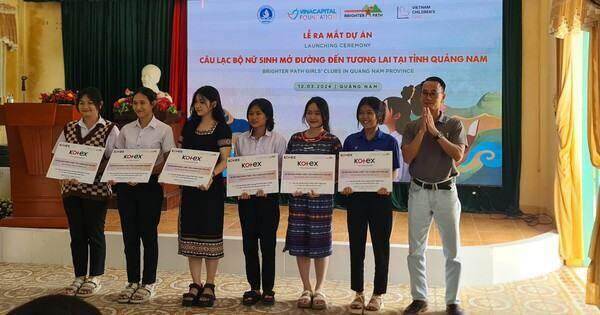 Tổ chức VinaCapital Foundation triển khai 6 câu lạc bộ nữ sinh mở đường đến tương lai tại Quảng Nam