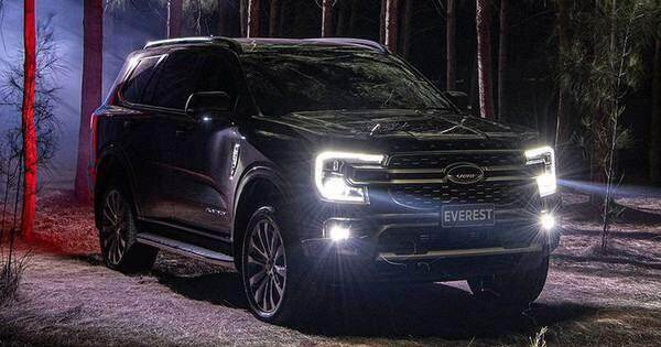 ‘Trùm cuối’ Ford Everest Platinum V6 có giá gần 1,6 tỉ đồng