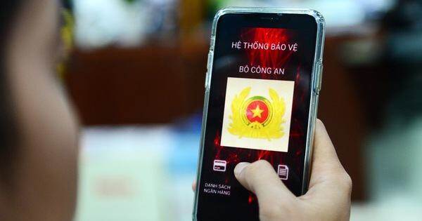 Từ vụ chủ tịch huyện Nhơn Trạch mất cả trăm tỉ, làm gì để điện thoại không bị chiếm quyền? Từ vụ chủ tịch huyện Nhơn Trạch mất cả trăm tỉ, làm gì để điện thoại không bị chiếm quyền?