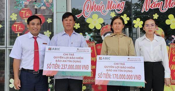 Chi trả 3,282 tỷ đồng quyền lợi Bảo hiểm BATD cho khách hàng vay vốn tại Agribank CN Đồng Tháp Chi trả 3,282 tỷ đồng quyền lợi Bảo hiểm BATD cho khách hàng vay vốn tại Agribank CN Đồng Tháp