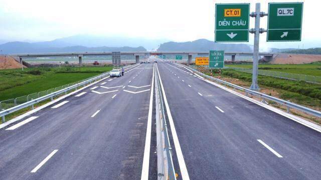 Chính thức thông xe hai cao tốc Diễn Châu – Bãi Vọt và Cam Lâm – Vĩnh Hảo