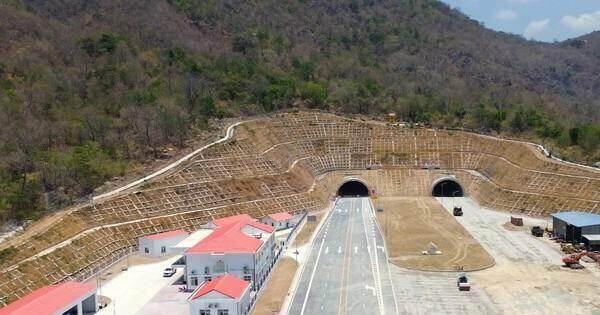 Chuẩn bị khánh thành và ô tô được chạy cao tốc Cam Lâm