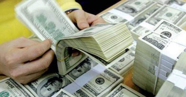 Đồng USD “bốc đầu” tăng sát mốc 106 Đồng USD “bốc đầu” tăng sát mốc 106