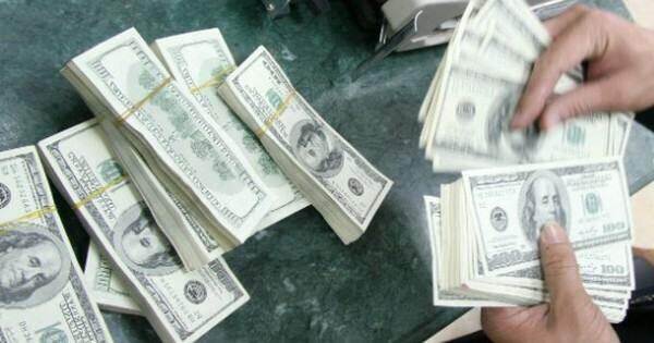 Đồng USD trong và ngoài nước kết tuần tăng mạnh Đồng USD trong và ngoài nước kết tuần tăng mạnh