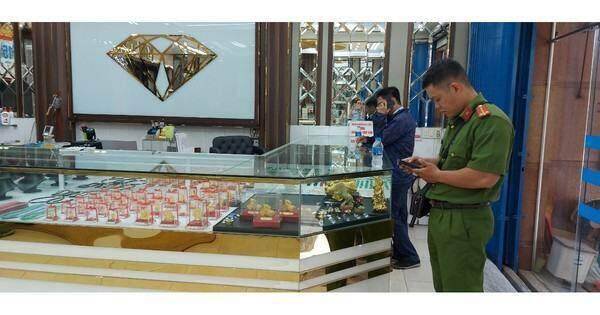 Liên tục kiểm tra hoạt động kinh doanh vàng Liên tục kiểm tra hoạt động kinh doanh vàng