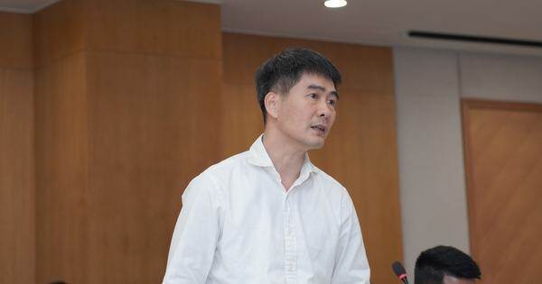 Người dân “bỗng dưng” sở hữu nhiều SIM, nhà mạng có động thái “mạnh tay” Người dân “bỗng dưng” sở hữu nhiều SIM, nhà mạng có động thái “mạnh tay”