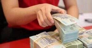 Vì sao ngân hàng tặng quà khi gửi tiền?