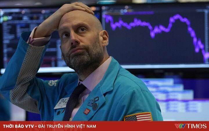 Dow Jones mất hơn 400 điểm sau “tin buồn” lạm phát Dow Jones mất hơn 400 điểm sau “tin buồn” lạm phát