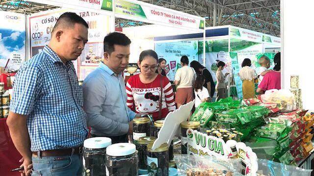 Đà Nẵng: 4 tháng đầu năm, tổng mức bán lẻ hàng hóa và doanh thu dịch vụ tiêu dùng tăng 11,8% so với cùng kỳ năm trước Đà Nẵng: 4 tháng đầu năm, tổng mức bán lẻ hàng hóa và doanh thu dịch vụ tiêu dùng tăng 11,8% so với cùng kỳ năm trước