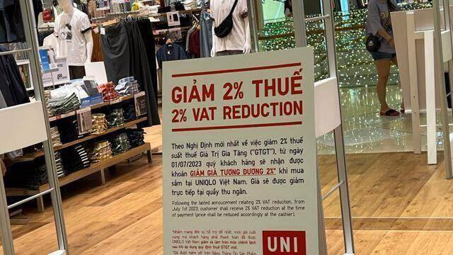 Doanh nghiệp lo mất hợp đồng bởi tranh cãi thuế suất VAT 8% hay 10% Doanh nghiệp lo mất hợp đồng bởi tranh cãi thuế suất VAT 8% hay 10%