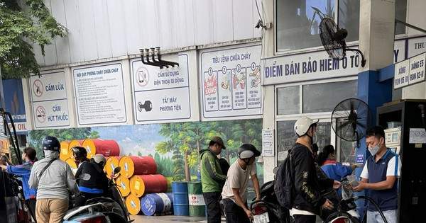 “Nghịch lý” cấm dùng điện thoại nhưng lại cho quét mã QR (Bài 1)
