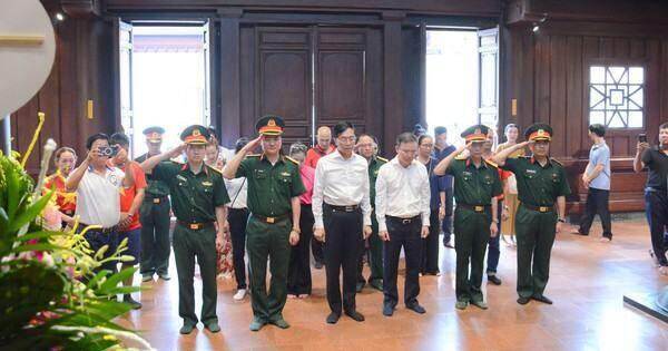 Petrovietnam tham gia nhiều hoạt động an sinh xã hội nhân dịp kỷ niệm 70 năm Chiến thắng Điện Biên Phủ Petrovietnam tham gia nhiều hoạt động an sinh xã hội nhân dịp kỷ niệm 70 năm Chiến thắng Điện Biên Phủ