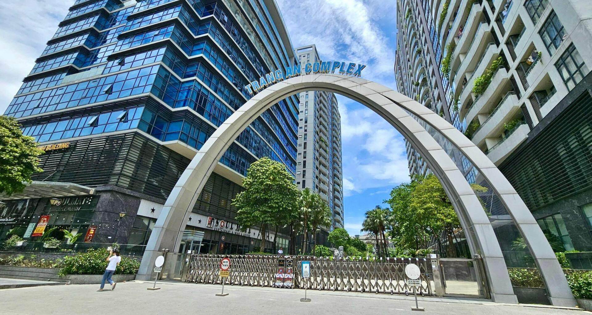 Sau vụ cháy nhà trọ Trung Kính, lộ diện các chung cư cao cấp bị đình chỉ Sau vụ cháy nhà trọ Trung Kính, lộ diện các chung cư cao cấp bị đình chỉ