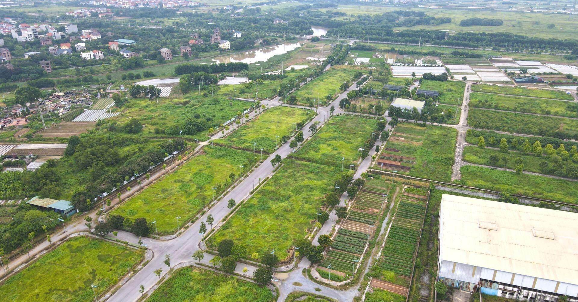 Sẵn 2 tỷ đồng, đầu tư đất nền ở đâu, thế nào để sinh lời? Sẵn 2 tỷ đồng, đầu tư đất nền ở đâu, thế nào để sinh lời?