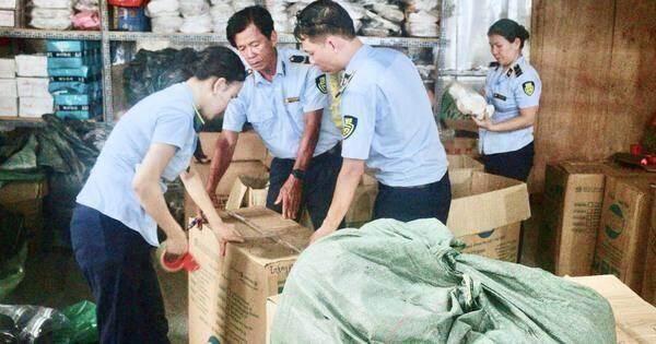 Cục QLTT Đà Nẵng “bám” chặt thị trường xuyên mùa lễ hội