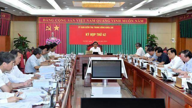 Đề nghị thi hành kỷ luật Ban cán sự đảng Bộ Tài chính nhiệm kỳ 2016 – 2021