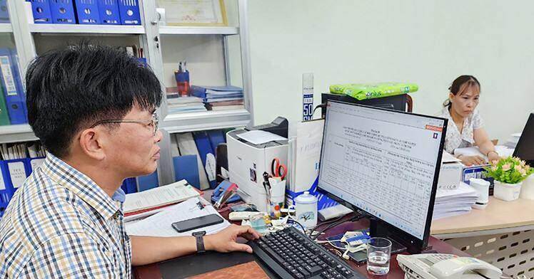 Đông Hà đẩy mạnh chi trả an sinh xã hội không dùng tiền mặt
