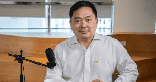 Ông Hoàng Nam Tiến đưa ra câu trả lời bất ngờ Ông Hoàng Nam Tiến đưa ra câu trả lời bất ngờ