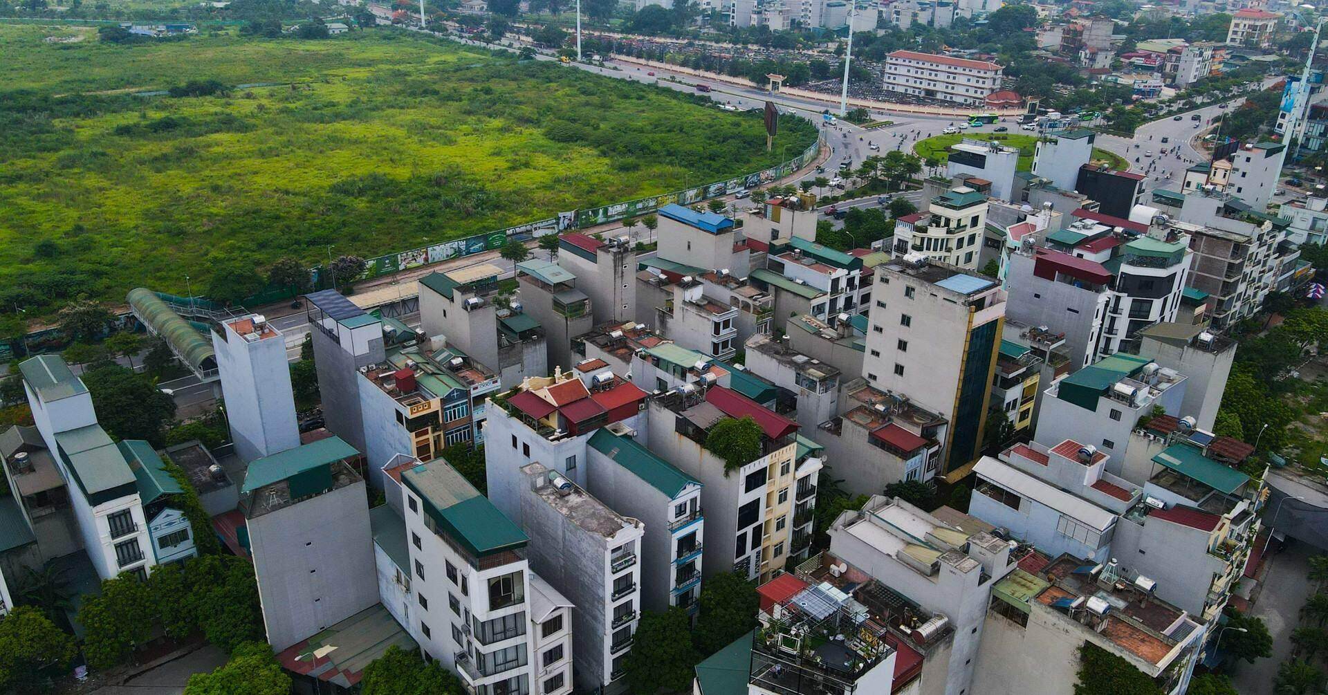 Công an Hà Nội đề nghị dừng giao dịch 77 ô đất; số phận dự án ở đất vàng Mỹ Đình