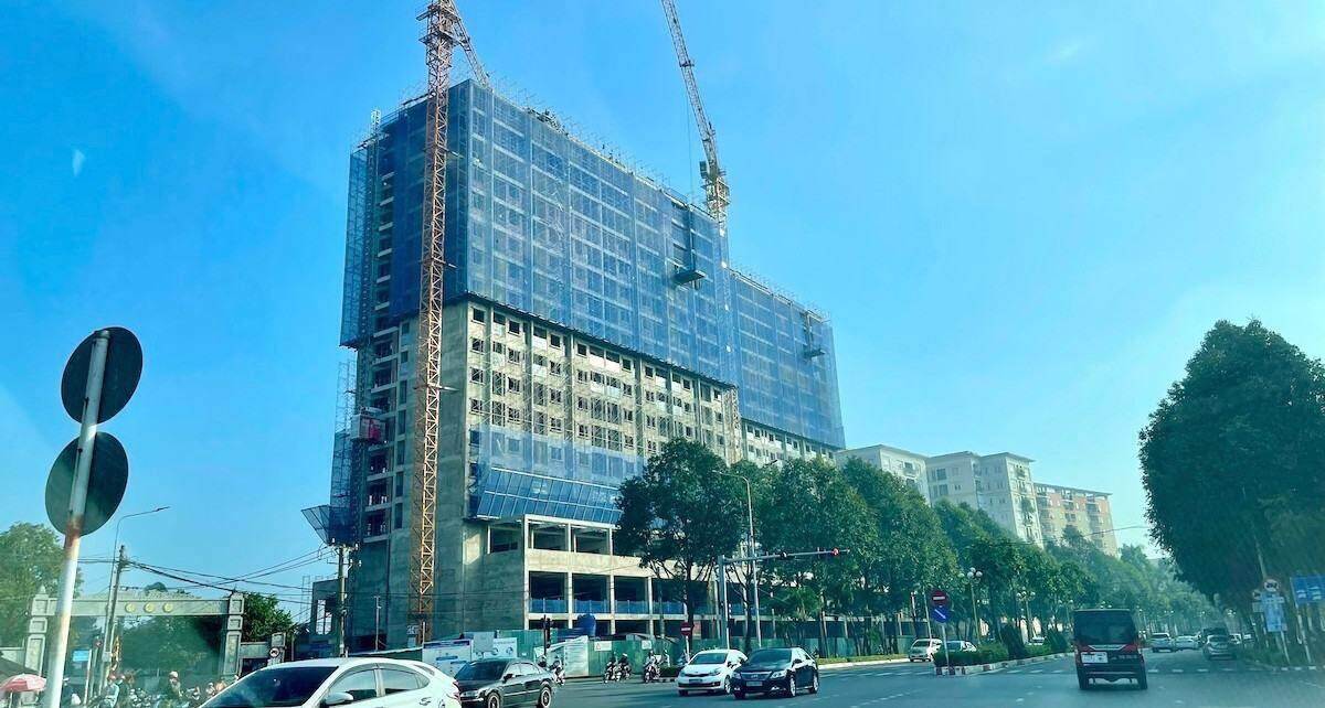 Loạt công ty địa ốc nợ thuế; nhà ở xã hội bị rao bán chênh 100 triệu đồng